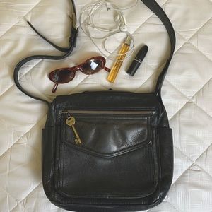 Vintage 90s Fossil black leather crossbody bag